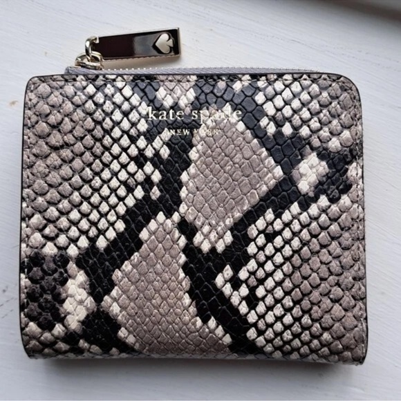 Kate Spade Eva Exotic Snakeskin Print Small L-Zip Bifold Wallet. NWT & COA - Picture 6 of 14